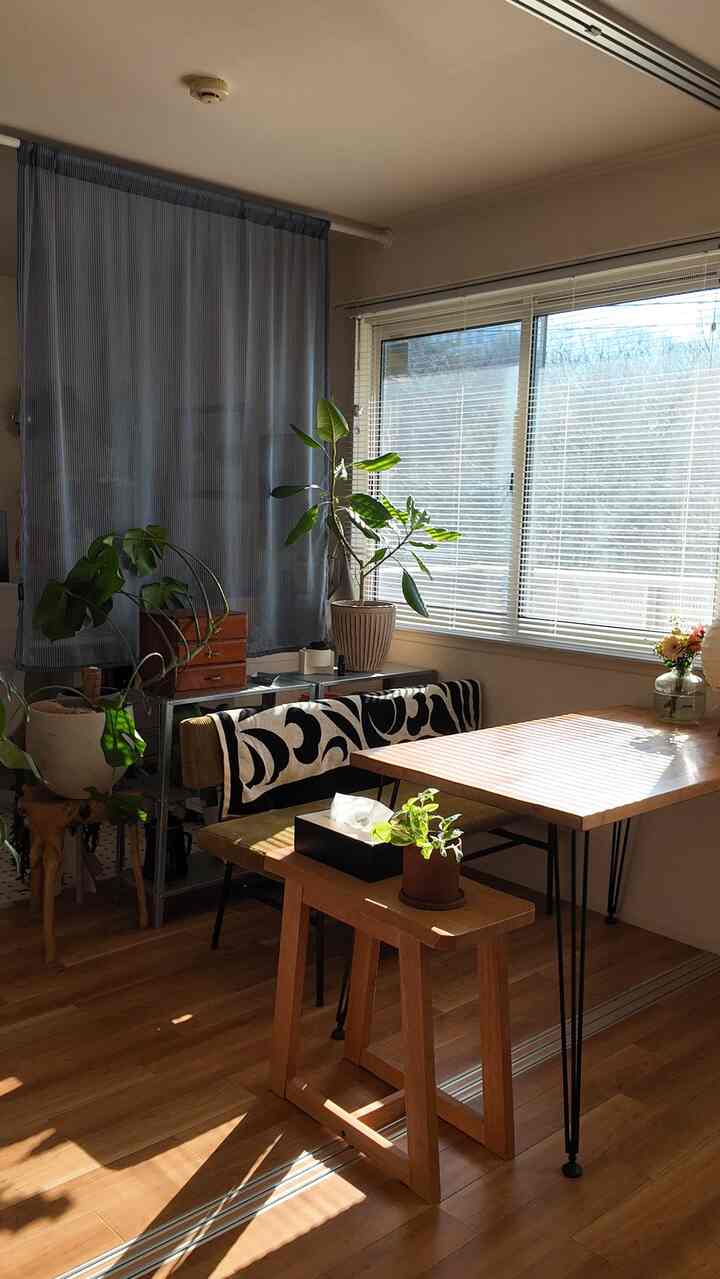インスタで12万回再生いただいたダイニングスペースのBefore & After💡過去一お気に入り空間になってるのはOhouseでゲットしたカーテンのおかげ❤️‍🔥

#beforeandafter #賃貸インテリア