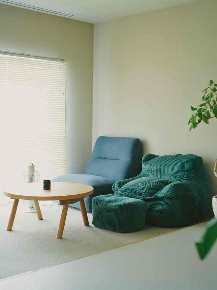 そろそろloosyのカバー替えてもいいなぁ🛋️

#ソファ #loosy #リビング #カラフル