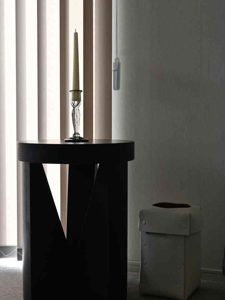 🖤🤍
#朝の光 #stool #dustbox