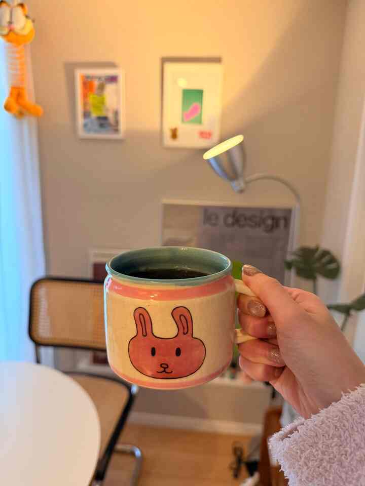 ずーっとお気に入りのマグカップ🐇
#daisak #myroom