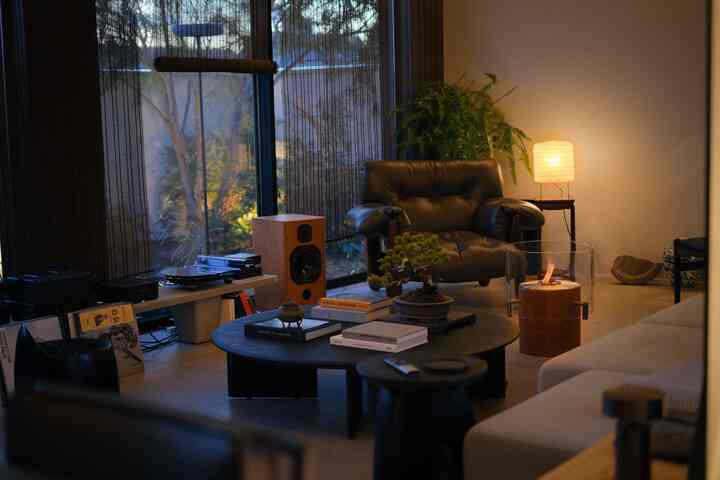 夕方のこの時間帯が一番好き


#vintagefurniture #sergiorodrigues
#interiorinspo #ecosmartfire
#pepeのいえ