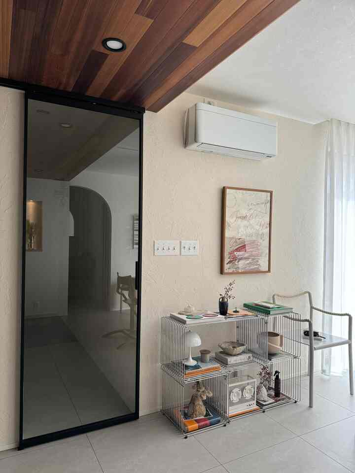 綺麗に反射してる🪞😙
.
.
.
.
#vitra
#flos
#ikea
#hay
#idee
#myhome
#home
#akari
#マイホーム
#ミッドセンチュリー
#ジャパンディー