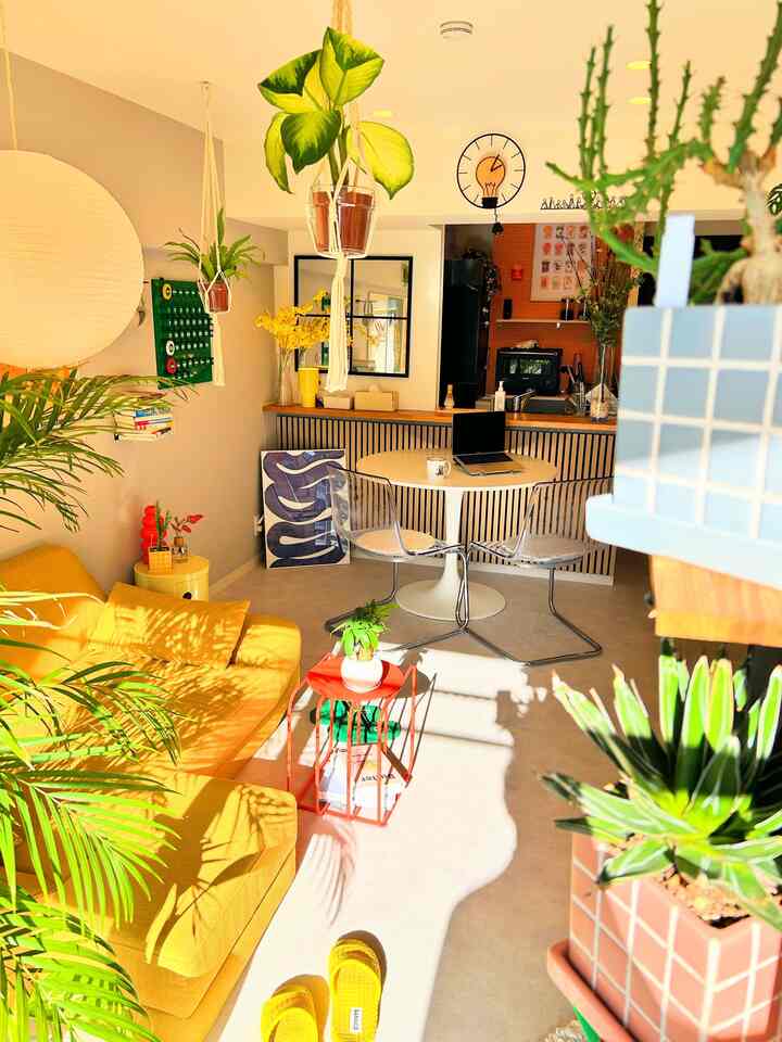 リビングをいろんな角度から📷
カラーアイテムを多く使いながらも、まとまりが出るように心がけています🎨
#カラフル #ポップ #海外風 #韓国風 #カフェ風 グリーン #北欧 #ミッドセンチュリー