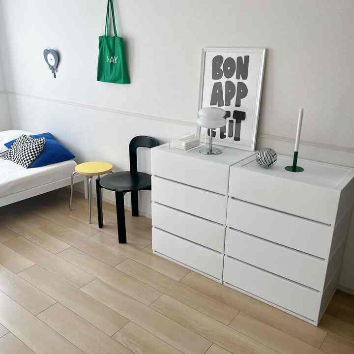 🟡🖤🟦🟢

I've been settling into this color scheme lately.

#bedroom #midcentury
#primarycolors #primarycolorinterior #colorfulinterior
#koreaninterior