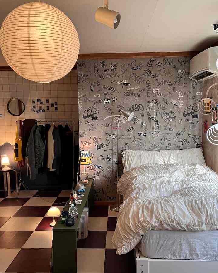 Dindingnya jelek dan tempat tidurnya nyaman 🛌
Aku suka mencampuradukkan berbagai hal tanpa terlalu berlebihan.

#tempat tidur #壁紙 #GATA #フロアタイル #間接照明

