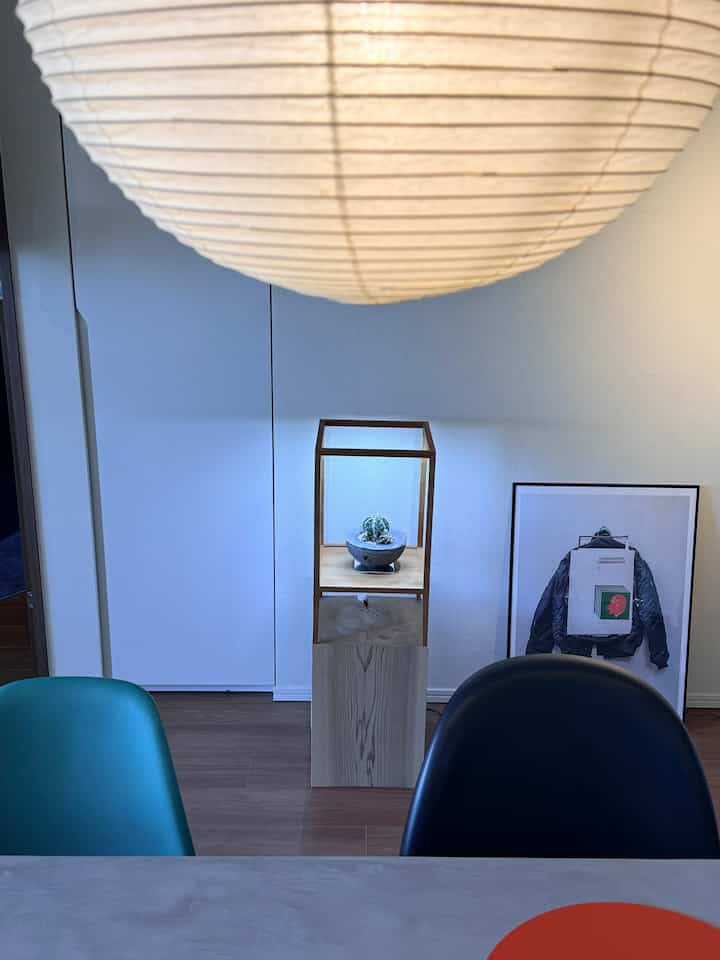 植物とダイニングテーブル
日常の中で好きな景色

#plantsinterior #diningtable #urbanjungle #interiorinspo #plantlife
