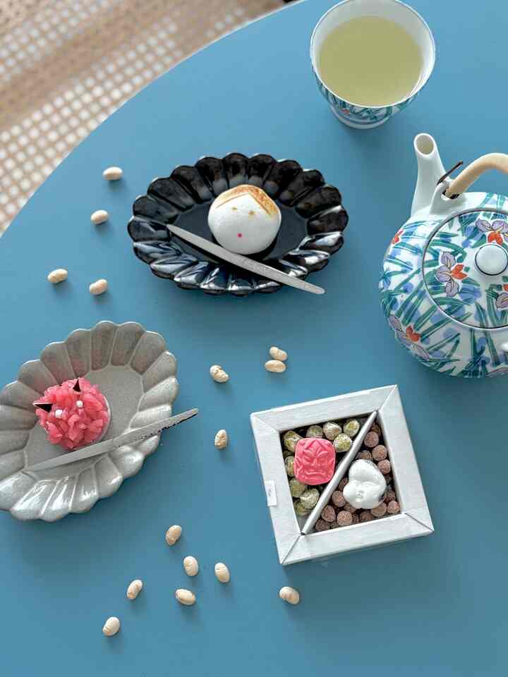 今日は節分👹🫘
大好きなお店の和菓子でお茶の時間

#和菓子 #おやつ #食器