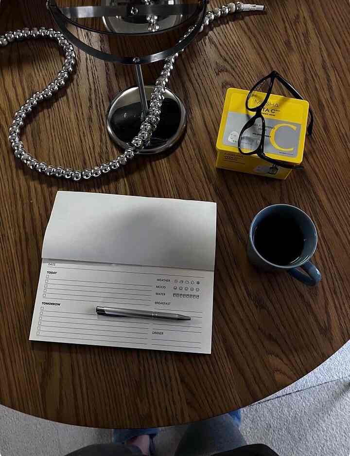 休みの日は朝から美容day



#休みの日　#美容　#毎日リスト　#イッタラ　#ikea #韓国コスメ　#フェイスパック　#シャワールーム　