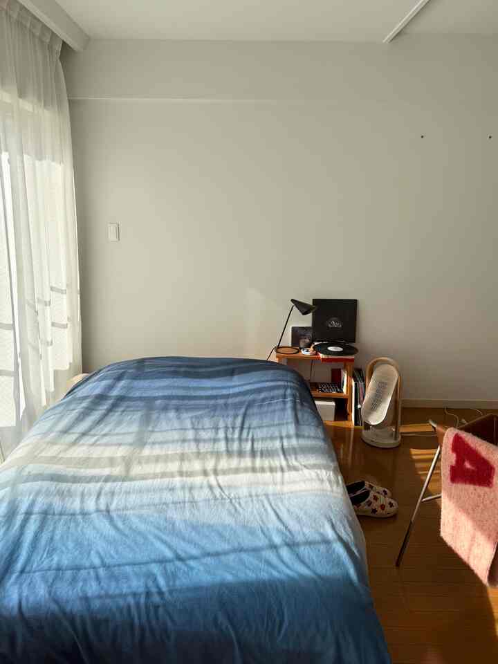 本日の我が家🏠
#ベッド #ルームシューズ #ヒーター #掃除機