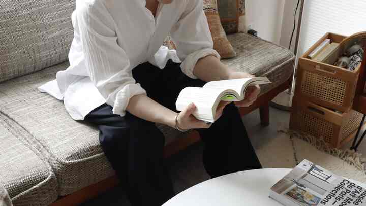 #読書 
基本的にリビングは電気つけないかも