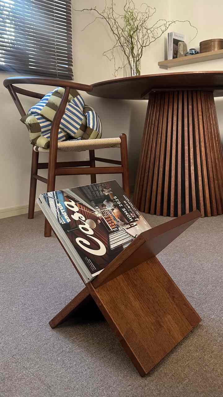 Ohouseで購入した本棚📚

お気に入りの雑誌を置いたり、
息子の絵本をリビングに置いて活躍中♡

組み立ても簡単ですぐ届きました☺️
#Ohouseshopping #2026Ohouse新生活
#ブックシェルフ #本棚 #収納家具