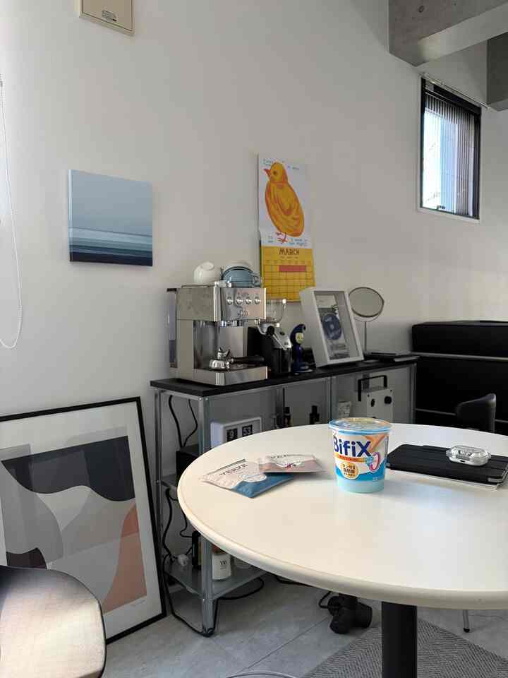 Saya sangat menyukai tempat kopi ini.

#kopi #珈琲 #カフェスペース