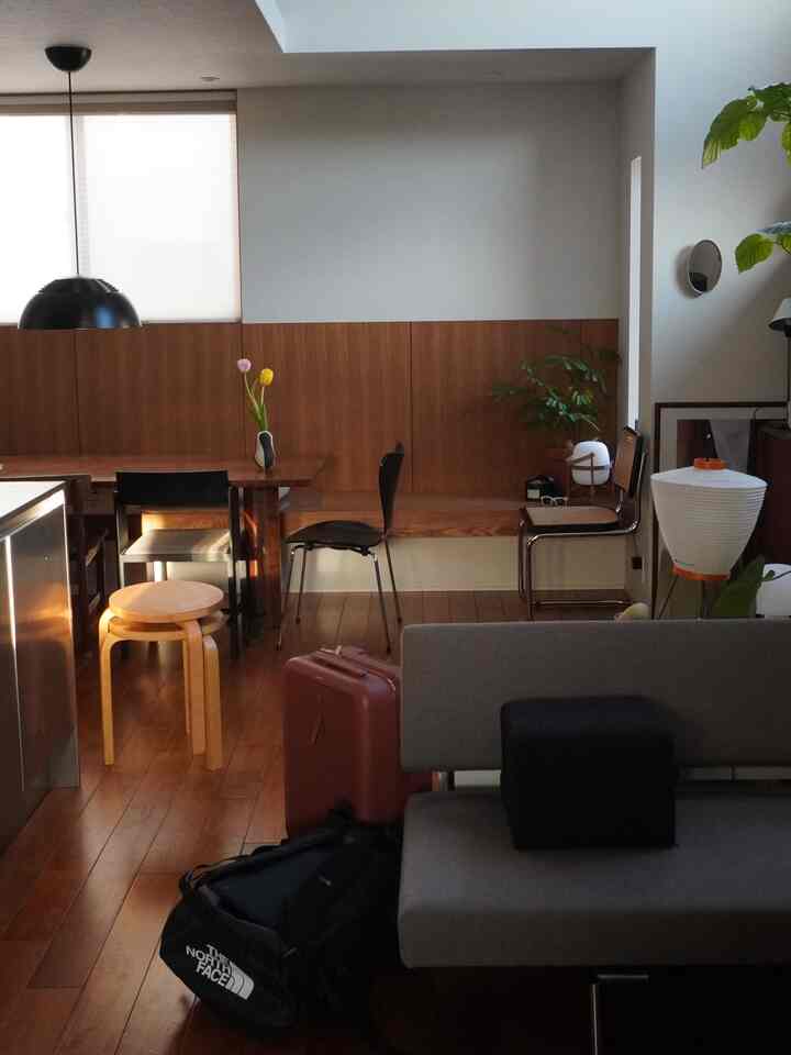 Ini adalah ruang yang tak berubah, tetapi

Tidak ada dua hal yang pernah sama di tempat yang sama.

Interior yang berjiwa bebas dan selalu sedikit kacau.

#kursi #スツール #自由設計 #リビングルーム #ソファ