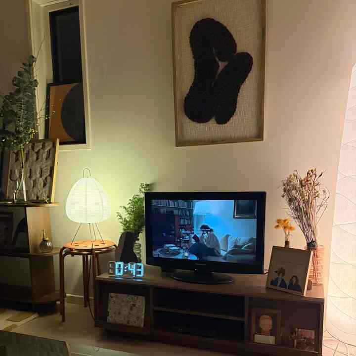 _____

0:43

夜更けの心休まる贅沢時間。

_____

#夜のインテリア
#余白のある暮らし
#interiorandlife
#midcenturymodern
#interiorlife