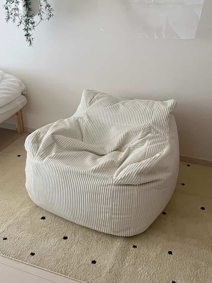 Ruang santai di kamar Anda.01
Cenderung tertidur sambil duduk...

#SingleLifeInterior #ソファ #1kインテリア