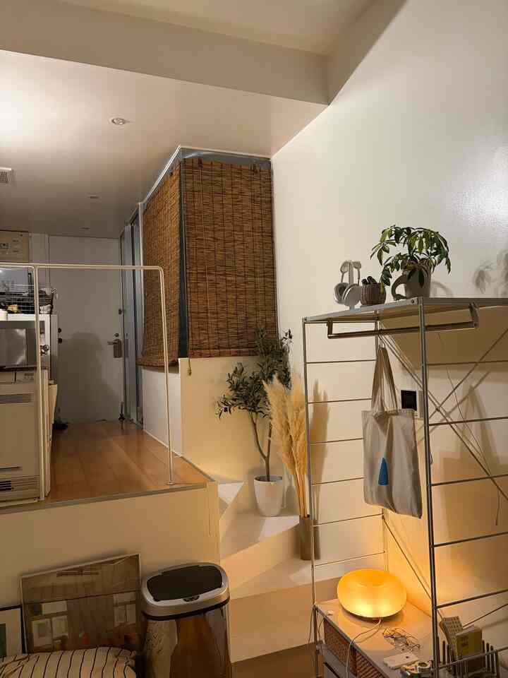 This staircase was the deciding factor in choosing this house! (^^)

#cozyhome
#cozyroom
#interiordesign
#koreaninterior
#singlelifeinterior