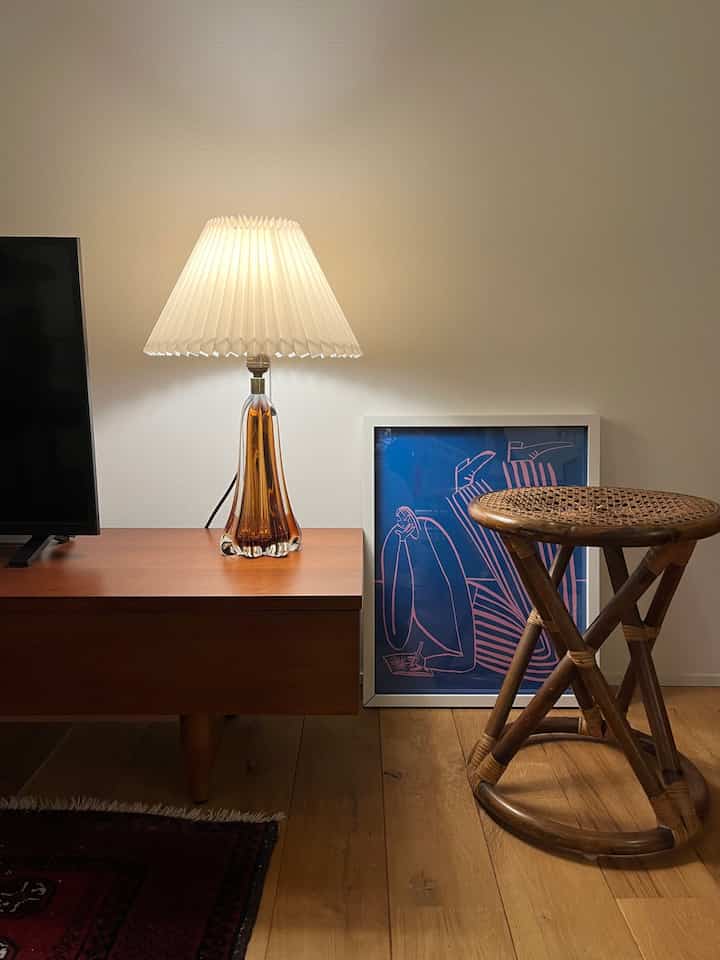 こちらのガラスランプはヨーロッパではなく日本製のヴィンテージ。
国に拘らず自分が好きだと思ったモノを集めていきたい。
#ヴィンテージ家具