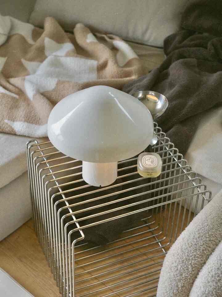 I've started ohhouse✨
HAY lamp 🪔
Rental 2LDK｜50㎡ with Baby
I have a YouTube channel♡『🔎Rinhome』
🕯️About me
『𝘋𝘦𝘴𝘪𝘨𝘯 𝘓𝘪𝘧𝘦 𝘉𝘦𝘢𝘶𝘵𝘪𝘧𝘶𝘭𝘭𝘺
｜Designing a beautiful life✍🏻ˎˊ˗ With the theme of "Living in a comfortable space,"

* Moved from Tokyo to the countryside in April 2025
* 2LDK rental apartment | 50㎡
* Living with a 1-year-old baby and two other people
* Korean x Scandinavian interior design
* Life with IKEA
┈┈┈┈┈┈┈┈┈

Interior design | Home makeover | Housework & storage, etc.

We aim for a lifestyle that allows for comfortable living even in a small rental apartment while raising children (◠‿◠)

Please feel free to visit! ♡
https://youtube.com/@rinhome?si=SIAiUivNobLANFm5

#2LDK rental #2ldkインテリア #賃貸暮らし #リビングインテリア #寝室インテリア #インテリア小物 #おうち時間 #余白のある暮らし #北欧インテリア #韓国インテリア #IKEA #HAY #インテリア #ソファ #アートポスター #チェア #interior #room #myroom #homedecor #interiordesign #roomdecor #cozyhome #apartmentdecor #simpleinterior #minimalhome #Ohouseshopping



13#artposter} {14#chair} {15#interiordecor} {23#simpleinterior} {24#minimalhome} {25#houseshopping}