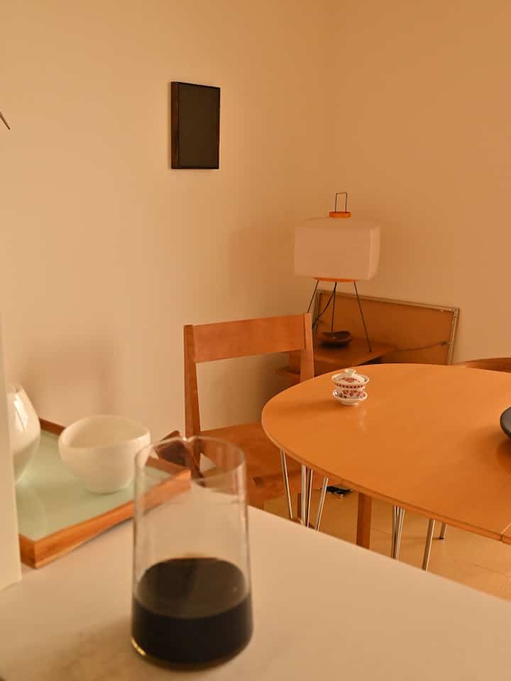 #ダイニング #akari #FRAMA
#diningtable #フリッツハンセン

Currently redecorating the dining room 🪑🖼️
I'm keeping the number of colors to a minimum so that the eye doesn't get distracted 🏠✨