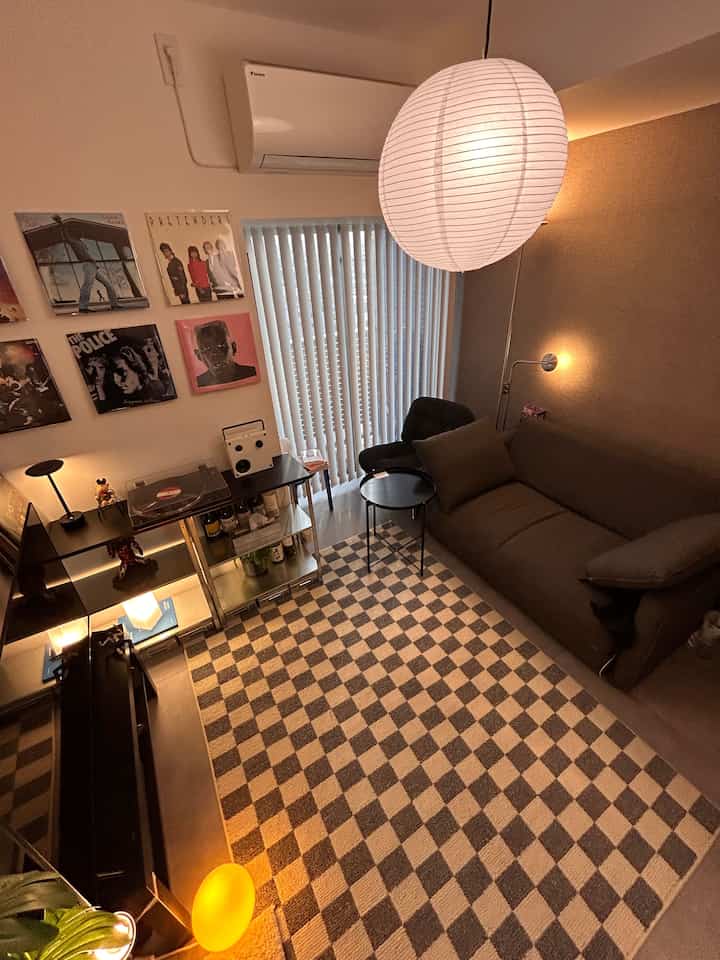 My room🌝
ほとんどIKEAで揃えてるな🤔

#IKEA
#コアラマットレス
#6畳