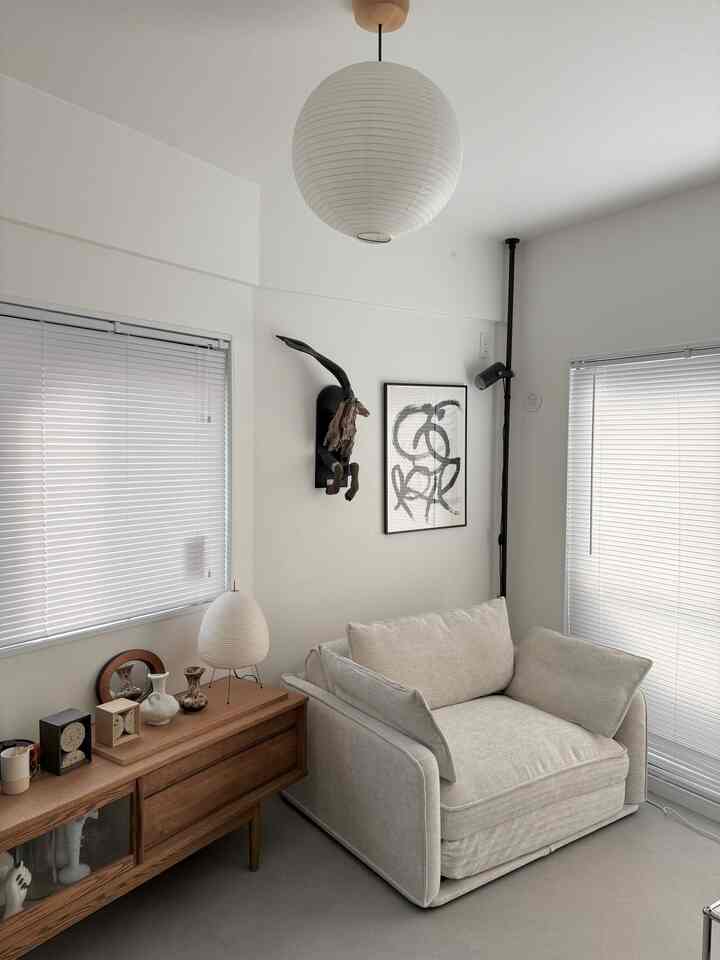 Saya menambahkan sofa bed untuk menciptakan ruang minimalis.

Saya sangat menyukai ruangan bertema Jepang ini.

#sofabed #ソファ #ジャパンディ