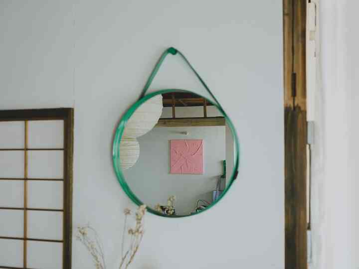 I love the view I see in the mirror.

#LifeRecords #2人暮らし #mordernliving #mordernhome #midcentury #ジョージネルソン #georgenelson #モジュラーシーティングソファ #akarilamp
#LouisPoulsen #shogunlamp
#usmhaller #hay #lego #anothachoppa #シャルロットペリアン #クッカプーロ #hay