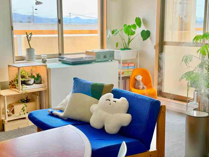 2026.4.18

かわいいねこちゃんが来た！
我が家はカラフルな小物が多いので白が映える!



#カネコアヤノ　#賃貸 #カラフルなインテリア　