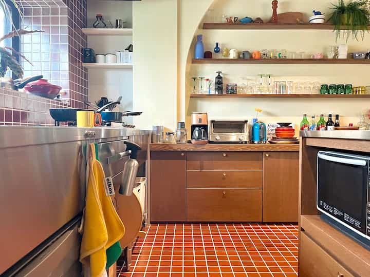 I made my kitchen colorful with small items like towels and mugs 🌈
I bought new towels at ohouse shopping✨

#kitchen #キッチン収納 #キッチン雑貨 #キッチンインテリア #タイル #タイルの床 #リノベーション #一戸建て #一戸建てリノベ #カラフル #カラフルなインテリア #ミッドセンチュリー #midcentury

