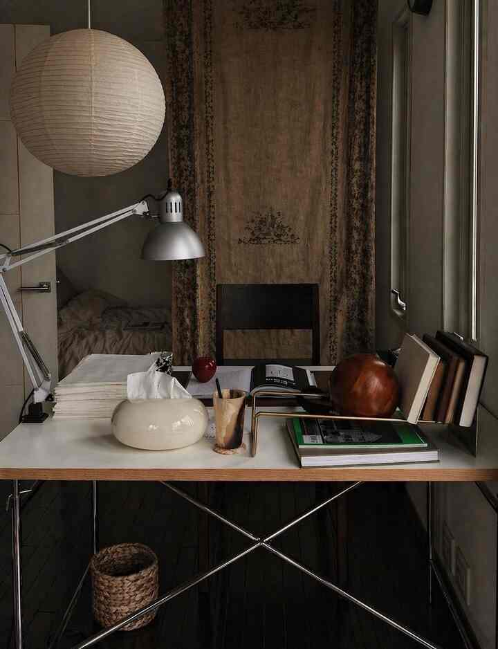 デスク周りインテリア📚
エスニック調のインテリアも最近好きになってきたな🫶
エスニック×素材感たまらない◎

#デスク #書斎 #workspace #エスニック
#アジアンティークインテリア