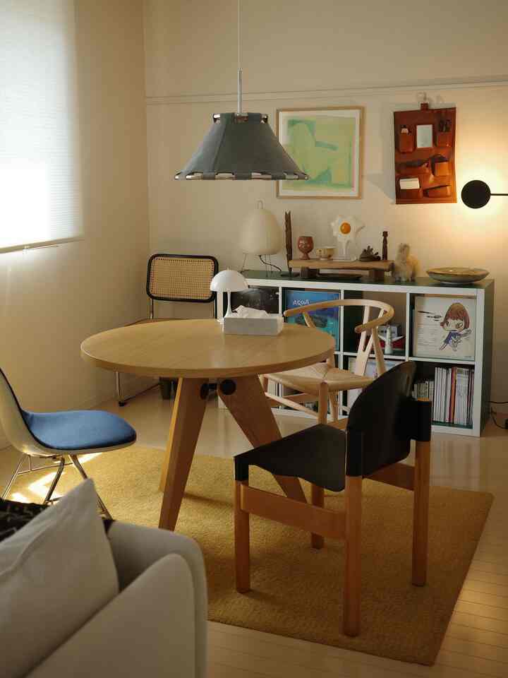 椅子を気分で変えたりしてます🪑黒を入れるとバランスが取れる気がしてる🐜
#ダイニングチェア
#ダイニングチェア
#ダイニングルーム