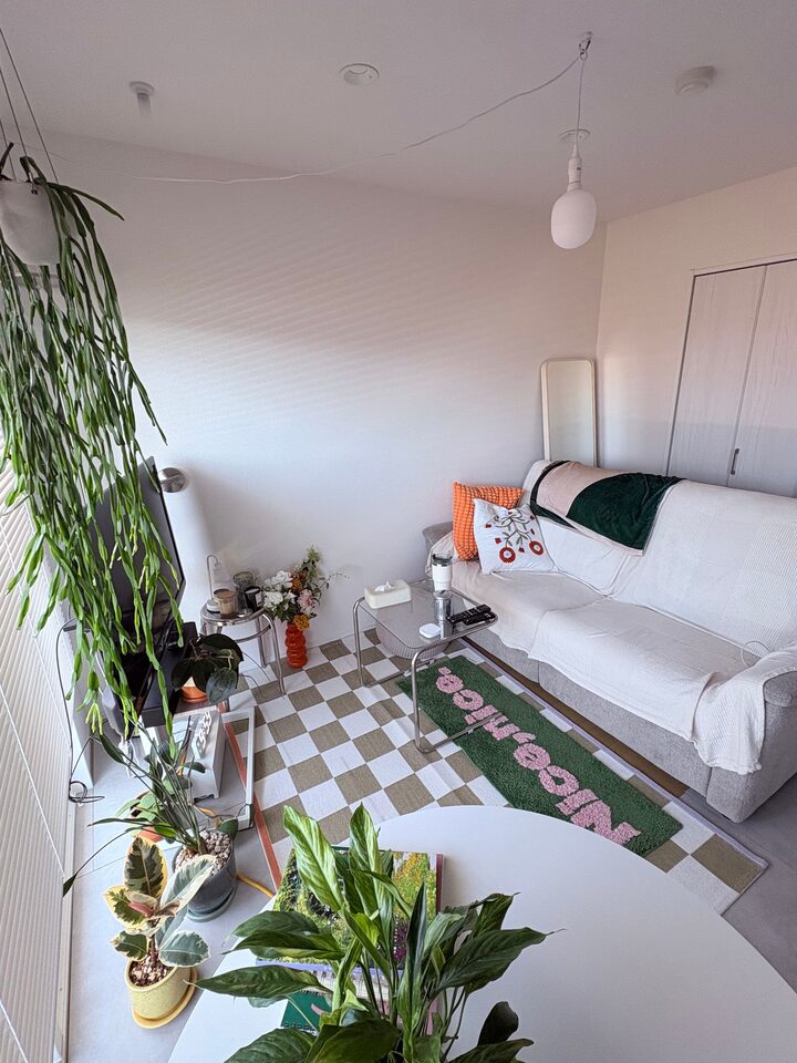 short form carousel card thumbnail