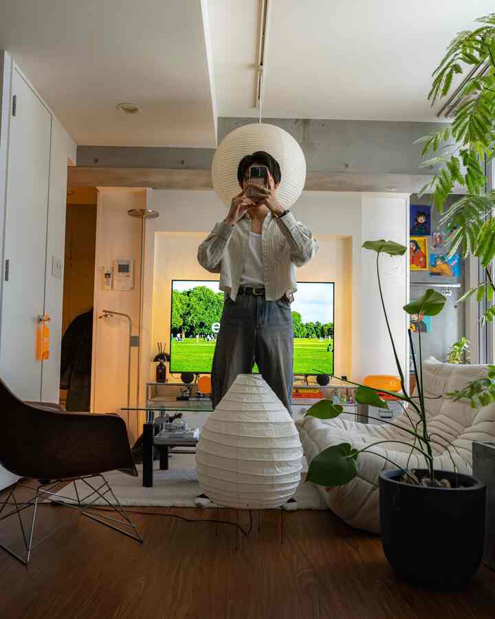 最近、模様替えをちょっとだけしました！

パンテラを置いていたところにイサムノグチのakari22Nを配置しました✌️

いろんなアイテムを集めて、配置を変えるだけで気分を変えれる部屋を目指してます！

#賃貸インテリア
#一人暮らし
#ミッドセンチュリー
#リビングインテリア
#北欧