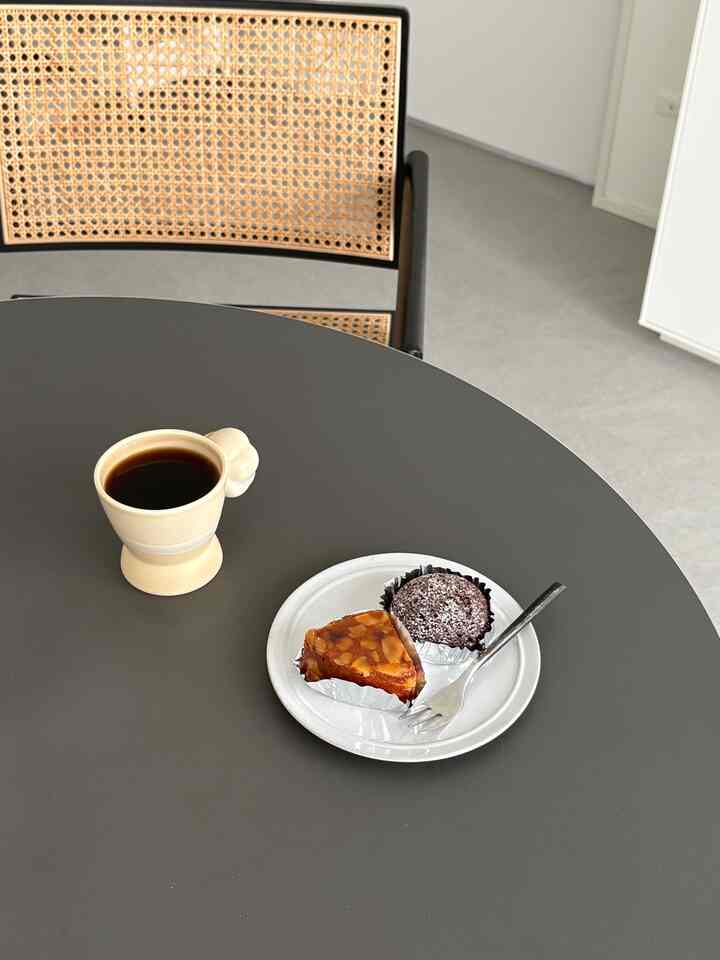 お気に入りの器でいただくおやつ。

#マグ #マグカップ #食器
#Ohouseshopping