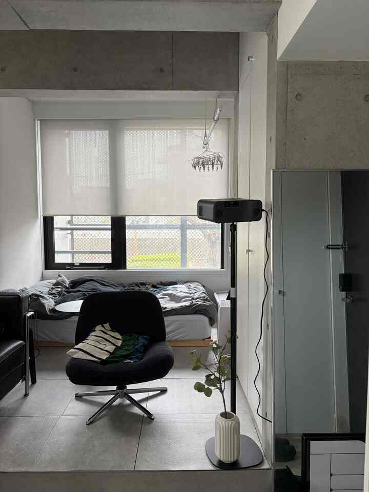 ベッドスペース🛏️

#インテリア #ベッドスペース #寝室 #一人暮らし #ワンルーム