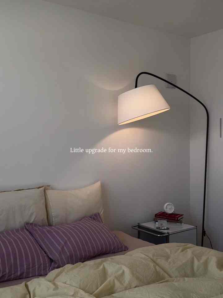 bed room🛏️
.
.
.
#Hay
#ikea
#ミッドセンチュリー
#flos
#IKEA
#ベッドルーム
#tekla