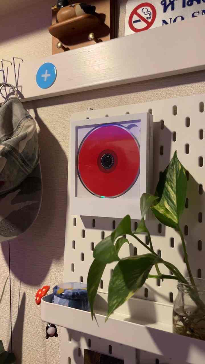 Km5のCDプレーヤー💿
おしゃれすぎ💯

#cd #インテリア
#cdプレーヤー