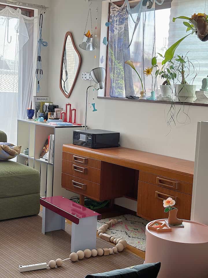 My favorite living room features mostly calming colors, with a touch of pastel.

#NordicVintage {#MidCentury}

