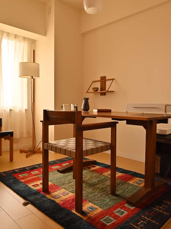 #スピーカー #ワークスペース #キャビネット #FRAMA

The drawers I bought from Ohouse have great storage capacity and have helped keep my dining area, which tends to get cluttered, neat and tidy 🧹

I've gathered furniture with straight lines in its design 🪑✨
