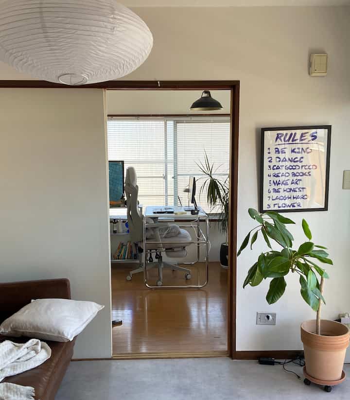 Berikut sekilas proses dekorasi ulang 🦦

#midcentury #midcenturymodern
#ikea #1dk #livingalone #kitchen
#interior #livingroom #livedinlife
#midcentury #midcenturymodern
#workfromhome #koreaninterior #nordicinterior #marketb
#2026Ohousenewlife