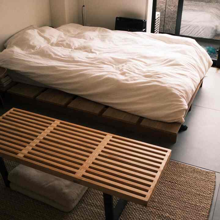 #マイルーム　#一人暮らし部屋　#イサムノグチ　#北欧　#北欧インテリア

ブラインドを上げて入ってくる光と風と、気持ちの良い1日。ちょくちょくごちゃつくタイミングも、これはこれで🤭