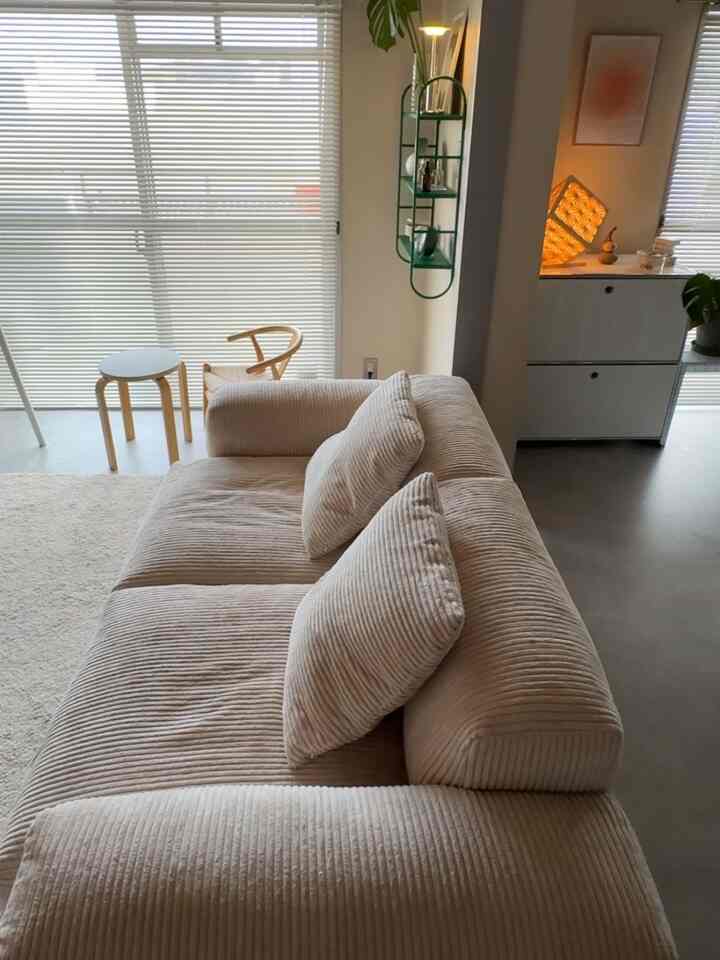 ソファを変えました🛋️

#インテリア #北欧インテリア #インテリア雑貨 #二人暮らしインテリア #2人暮らし
#3dk賃貸 #3人暮らし #DIY #部屋紹介 #ルームツアー #ホテルライク #韓国インテリア #ナチュラルインテリア #観葉植物 #賃貸インテリア #3dk #団地 #和室 #築古 #築古賃貸