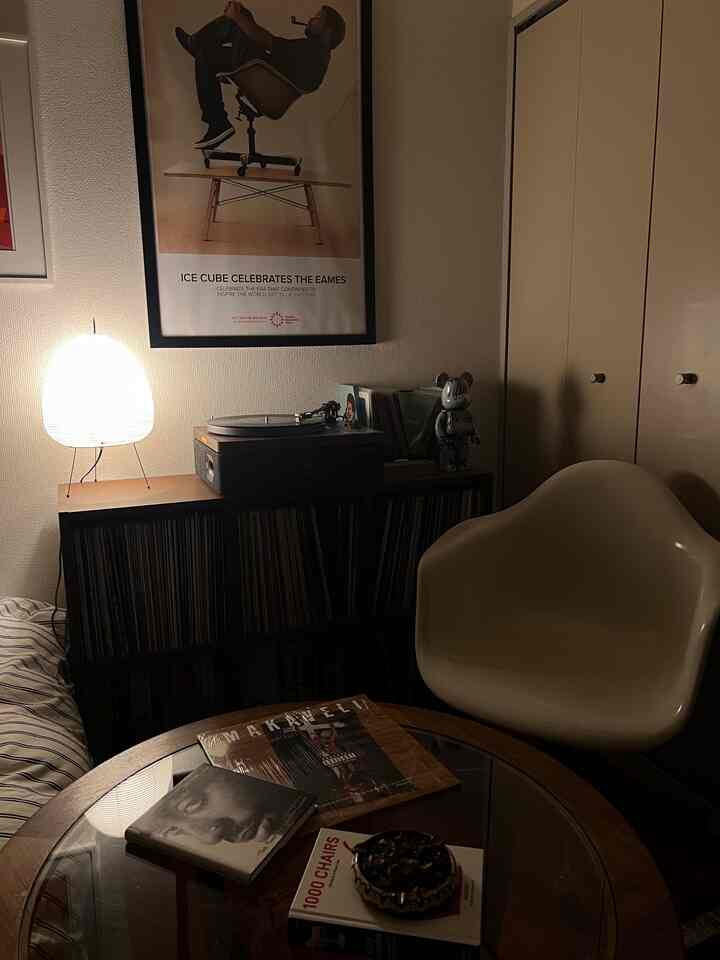 音楽を聴いた1日
#ミッドセンチュリー　#一人暮らし　#イームス　#ハーマンミラー　#イサムノグチ