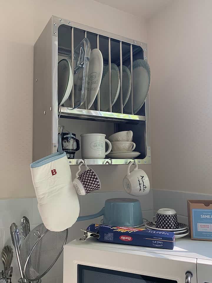 お気に入りの食器紹介☾🍽
いただいたものや実家から持ってきたものもありますが、韓国の食器が特にお気に入りで、一時期たくさん購入していました😊マグカップも厚みがあるので割れにくく,物を落としまくるわたしでも使えてます🥹🫶

#食器 #プレート #マグカップ #韓国インテリア