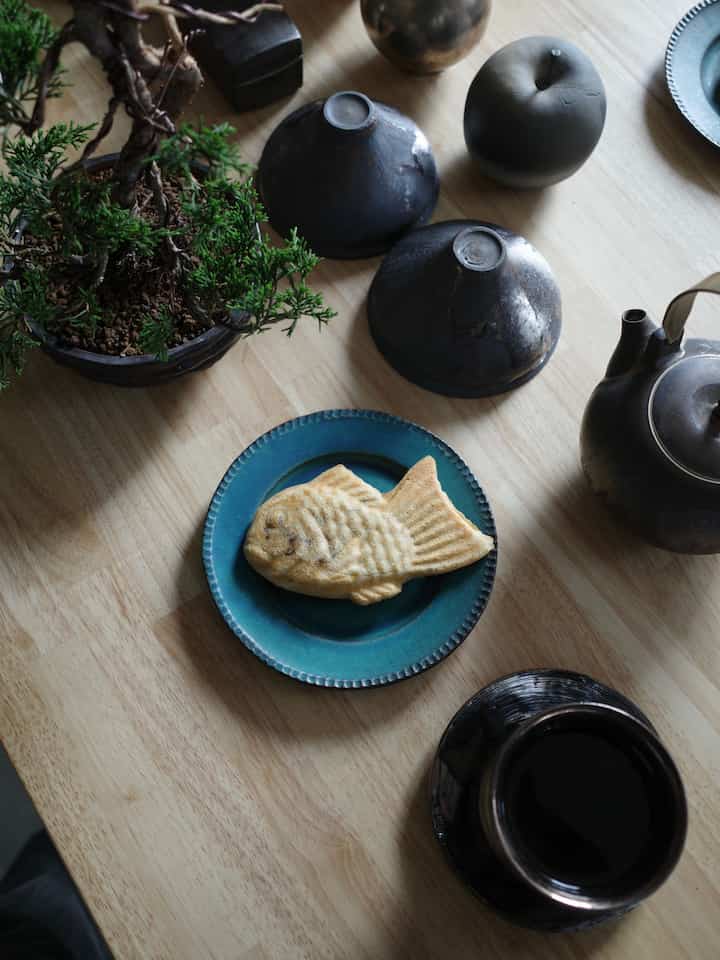 陶器市で購入したお皿と食事🍽️

外食ももちろん好きですが、
お気に入りの家具、お気に入りのお皿で食べる自炊が大好きです。

#インテリア #一人暮らし #ルームツアー #1LDK