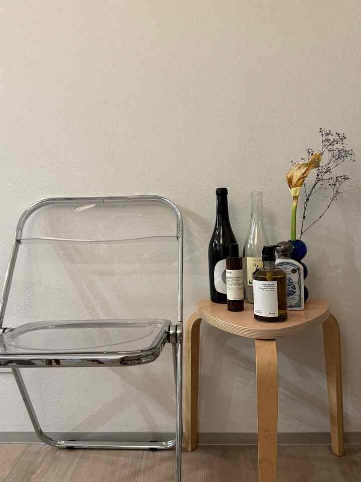 飲んだワインはインテリアとして使ってます🍾
スツールはあればあるだけいいよね🪑
#スツール #hay #Aesop #living #dining