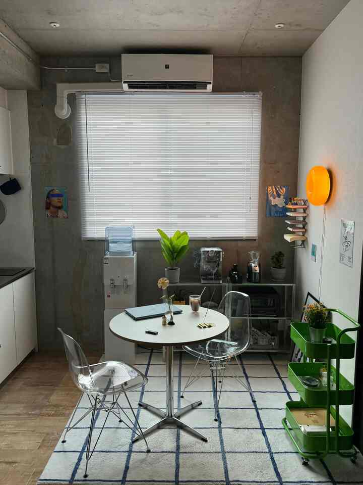 Just a slight change in the room layout can completely transform the atmosphere! 💡

#lifestyle #暮らしの記録 #賃貸インテリア #インテリア #interior #interiordesign #room #home #homedecor #apartment