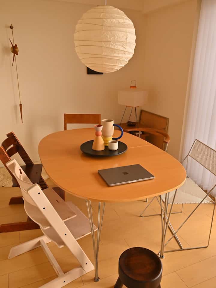 #ダイニング #akari #FRAMA
#diningtable #フリッツハンセン

Currently redecorating the dining room 🪑🖼️
I'm keeping the number of colors to a minimum so that the eye doesn't get distracted 🏠✨