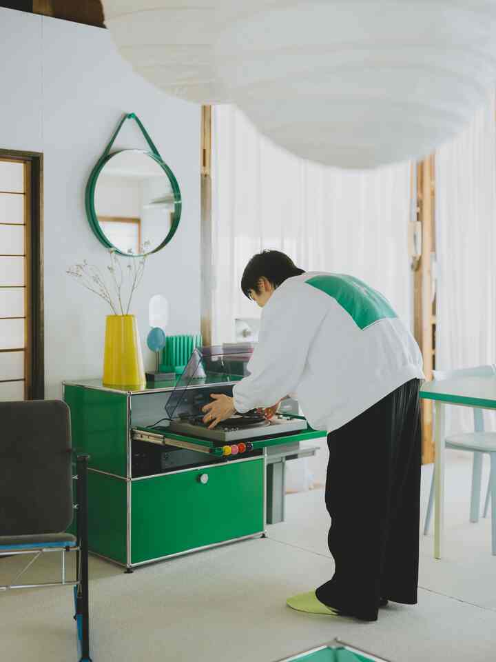 
#暮らしの記録　#2人暮らし #mordernliving #mordernhome #midcentury #ジョージネルソン　#georgenelson #モジュラーシーティングソファ　#akarilamp
#ルイスポールセン #shogunlamp
#usmhaller #hay #lego #anothachoppa #シャルロットペリアン #クッカプーロ #hay