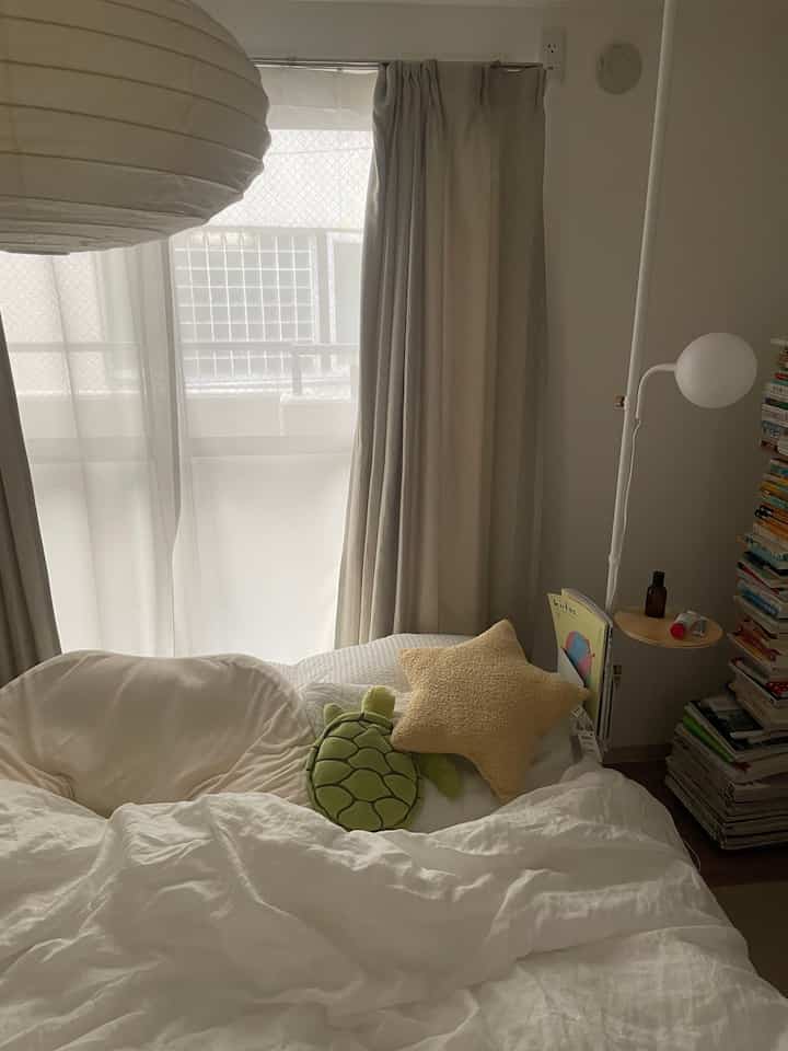I recently added a star-shaped cushion to my room!

#bedroom #zarahome #一人暮らしインテリア #賃貸 #クッション