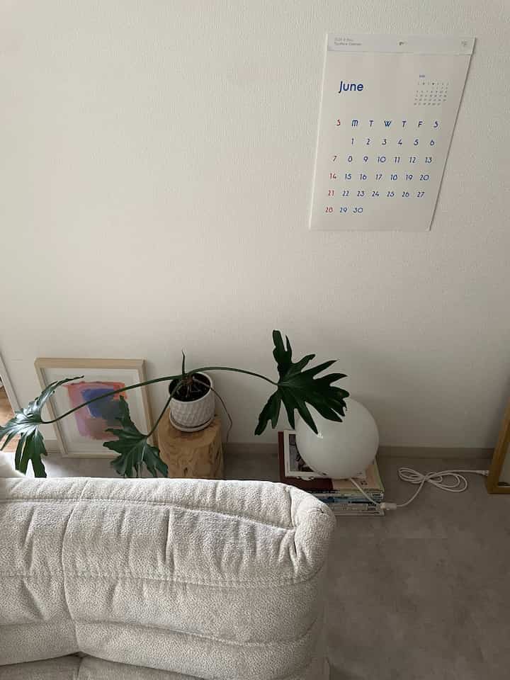 最近は植物の頻繁な水やりが大変😅
#リーンロゼ #トーゴ #フロアタイル #ポスター #ikea